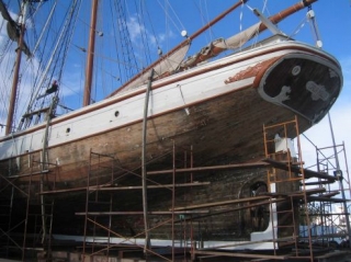 Velero en  construccion